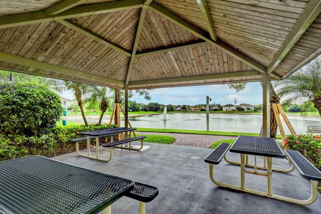 742 Cresta Circle, West Palm Beach, FL 33413