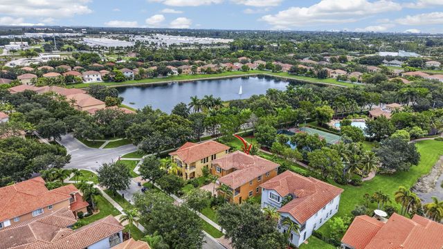 742 Cresta Circle, West Palm Beach, FL 33413