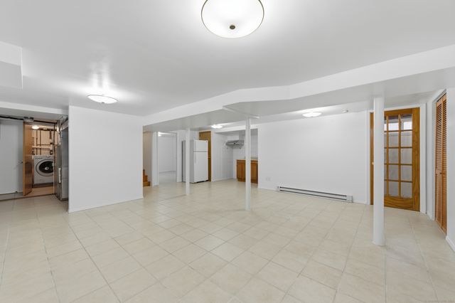 21 Stonington Road, Norwich, CT 06360