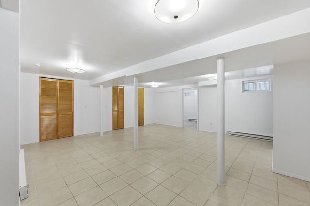 21 Stonington Road, Norwich, CT 06360