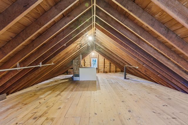 21 Stonington Road, Norwich, CT 06360