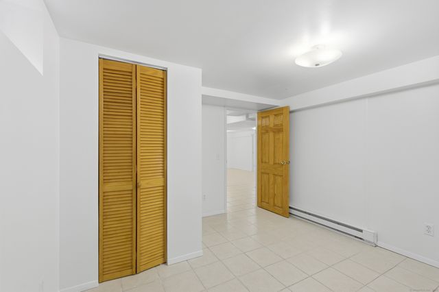 21 Stonington Road, Norwich, CT 06360