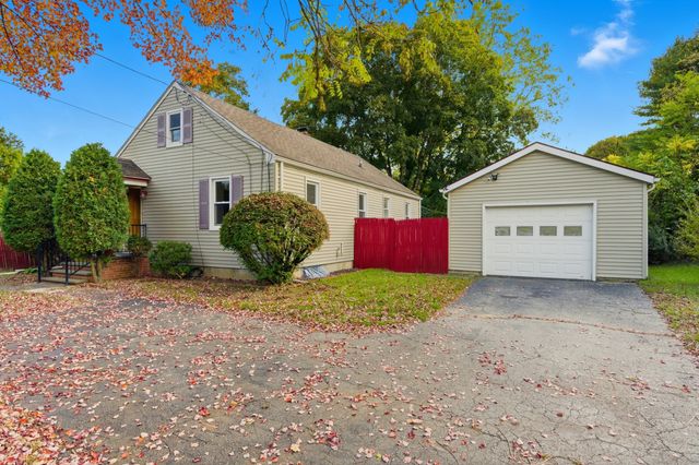 21 Stonington Road, Norwich, CT 06360