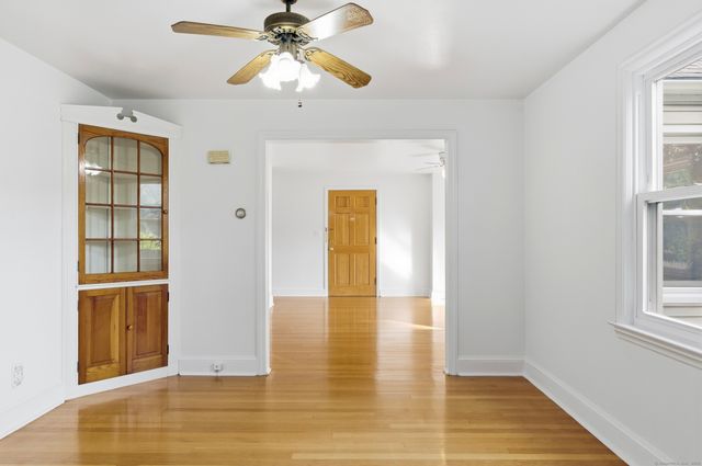 21 Stonington Road, Norwich, CT 06360