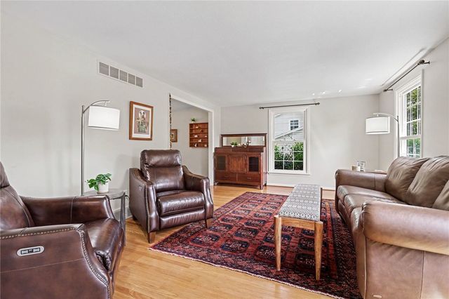 25 Chipping Ridge, Perinton, NY 14450