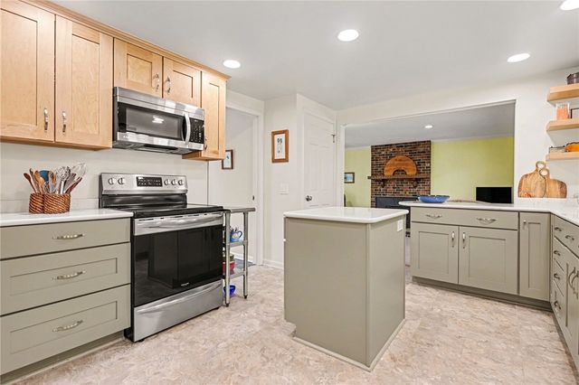 25 Chipping Ridge, Perinton, NY 14450