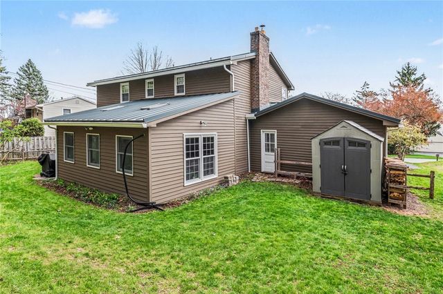25 Chipping Ridge, Perinton, NY 14450