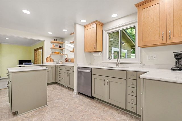 25 Chipping Ridge, Perinton, NY 14450