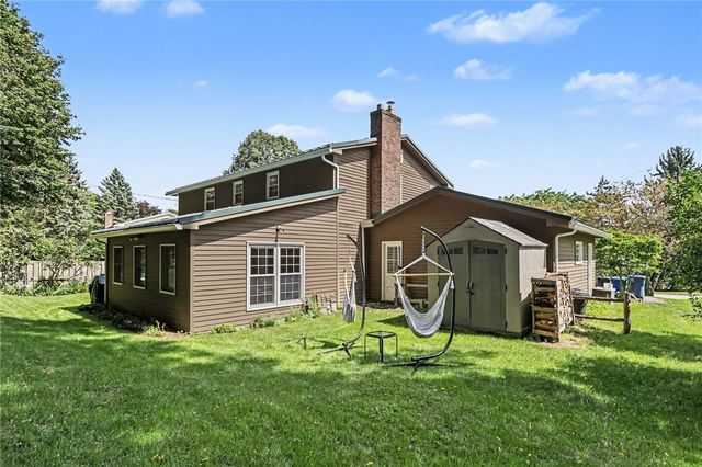 25 Chipping Ridge, Perinton, NY 14450