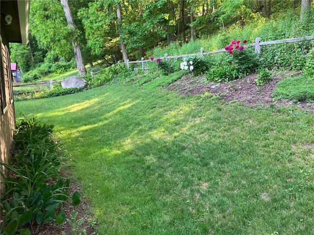 25 Chipping Ridge, Perinton, NY 14450