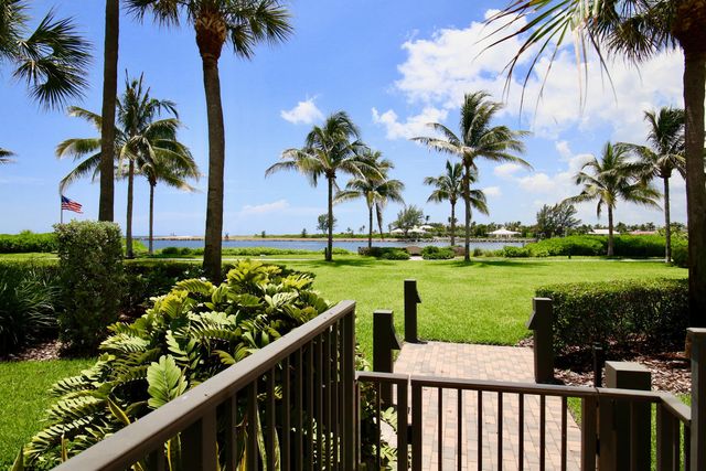 314 Inlet Way 303, Palm Beach Shores, FL 33404