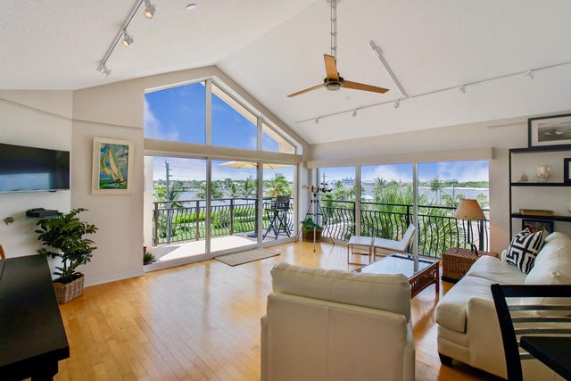 314 Inlet Way 303, Palm Beach Shores, FL 33404