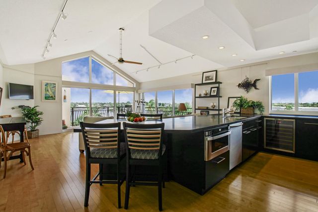 314 Inlet Way 303, Palm Beach Shores, FL 33404