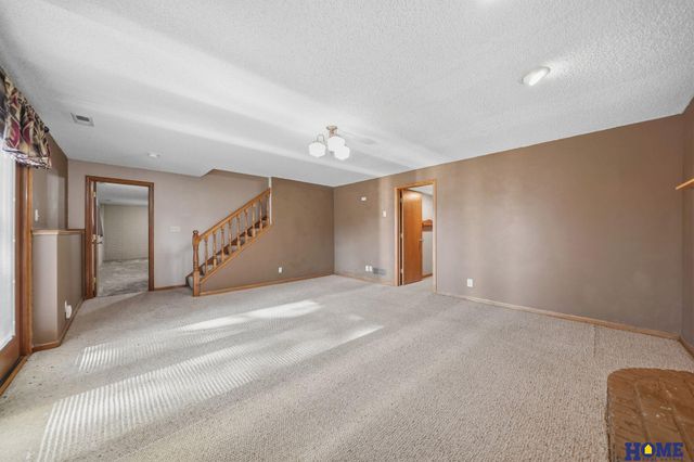 3709 Briarwood Avenue, Lincoln, NE 68516