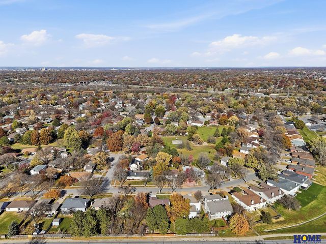3709 Briarwood Avenue, Lincoln, NE 68516
