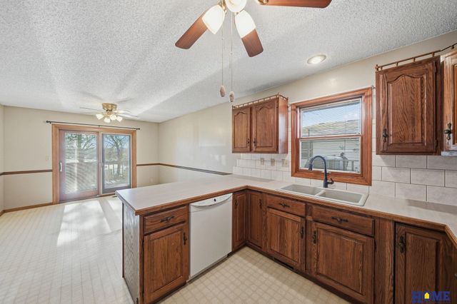 3709 Briarwood Avenue, Lincoln, NE 68516