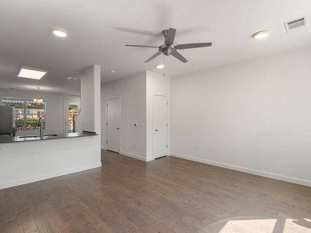 7805 Cooper LN 208, Austin, TX 78745