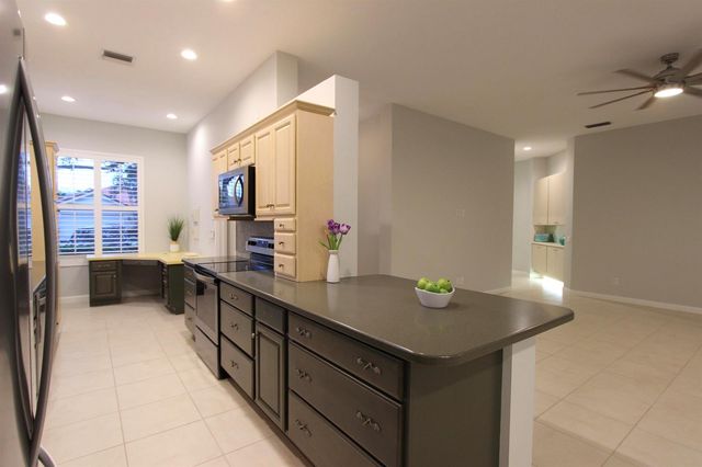 117 Hampton Circle, Jupiter, FL 33458