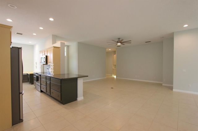 117 Hampton Circle, Jupiter, FL 33458