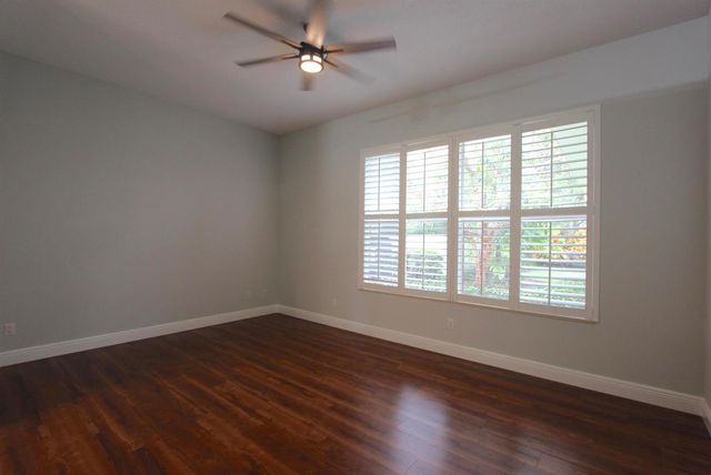 117 Hampton Circle, Jupiter, FL 33458