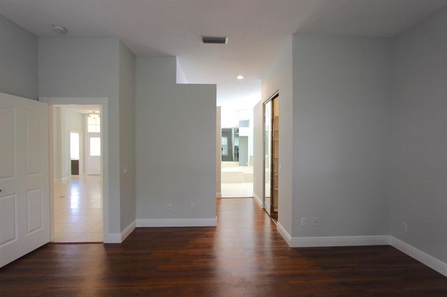 117 Hampton Circle, Jupiter, FL 33458