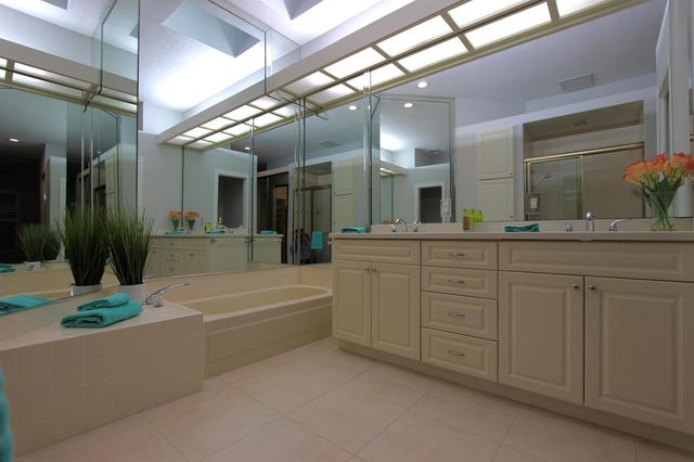 117 Hampton Circle, Jupiter, FL 33458
