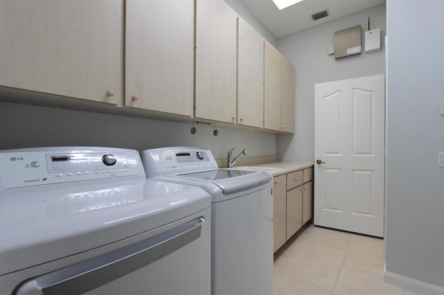 117 Hampton Circle, Jupiter, FL 33458