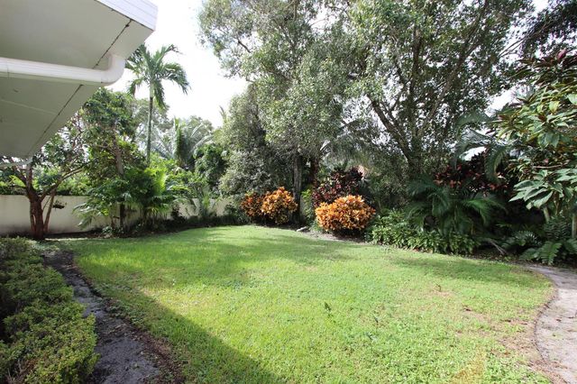 117 Hampton Circle, Jupiter, FL 33458