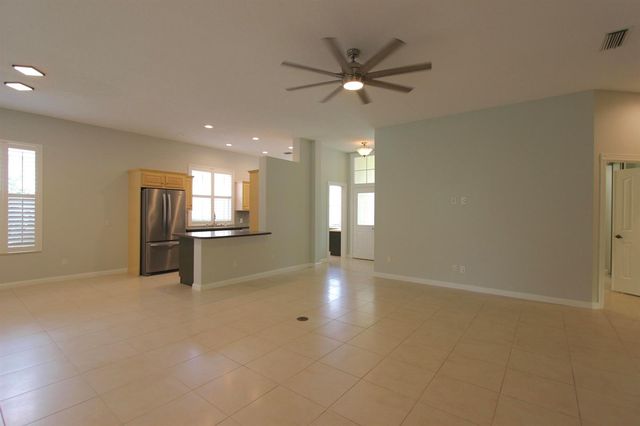 117 Hampton Circle, Jupiter, FL 33458