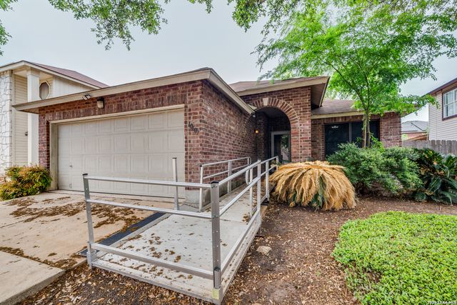 10607 Cavelier, San Antonio, TX 78254