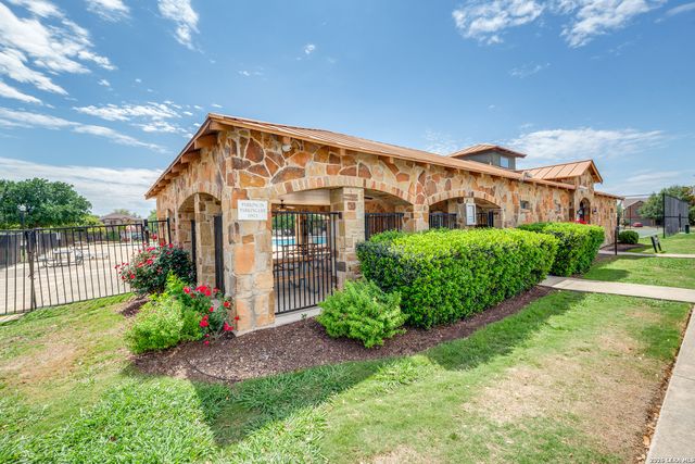 10607 Cavelier, San Antonio, TX 78254