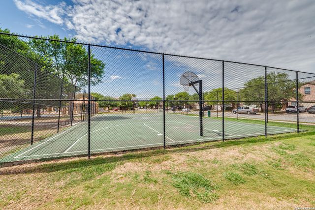 10607 Cavelier, San Antonio, TX 78254