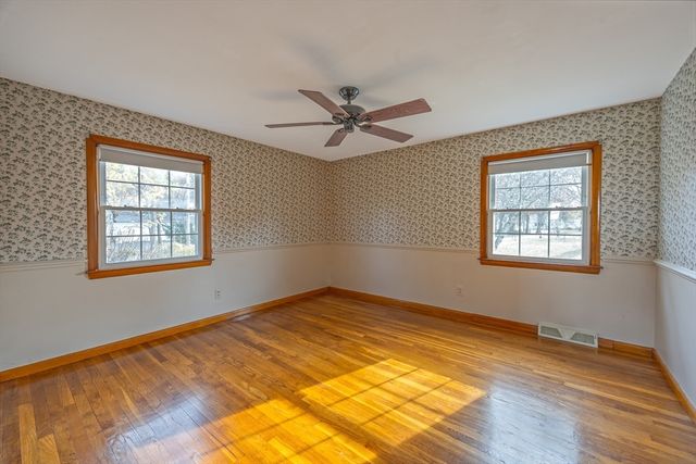 3 Miller Ave, South Hadley, MA 01075