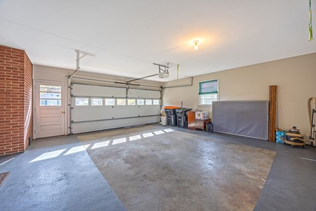 3 Miller Ave, South Hadley, MA 01075