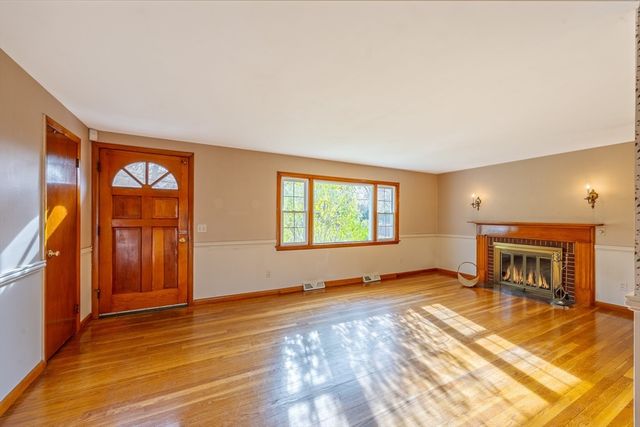 3 Miller Ave, South Hadley, MA 01075