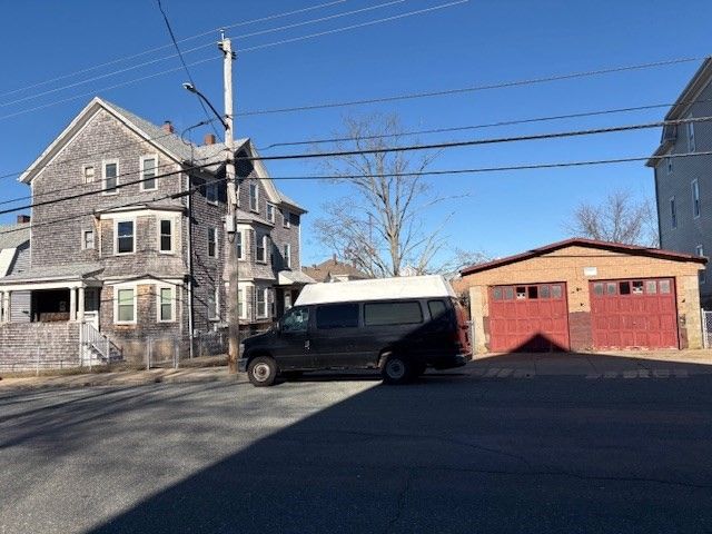 644-648 King Philip St, Fall River, MA 02724