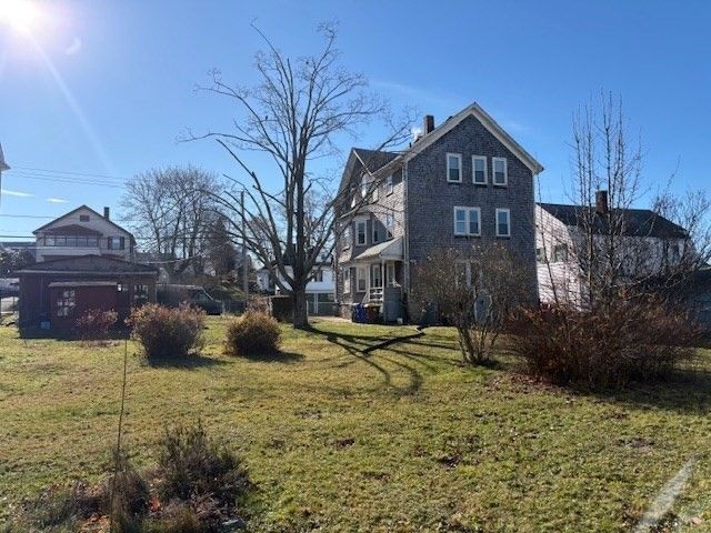 644-648 King Philip St, Fall River, MA 02724