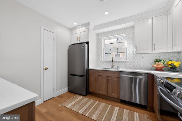 8 RAVEN CT, Mount Laurel, NJ 08054