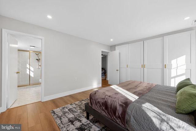 8 RAVEN CT, Mount Laurel, NJ 08054