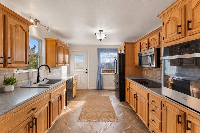70 Campfire Drive, Branson West, MO 65737
