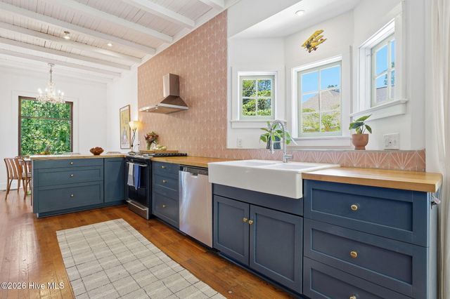 650 E Indiana Avenue, Southern Pines, NC 28387
