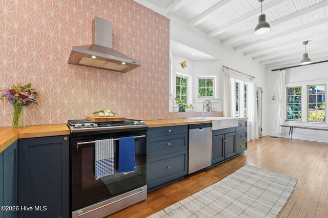 650 E Indiana Avenue, Southern Pines, NC 28387