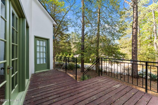 650 E Indiana Avenue, Southern Pines, NC 28387