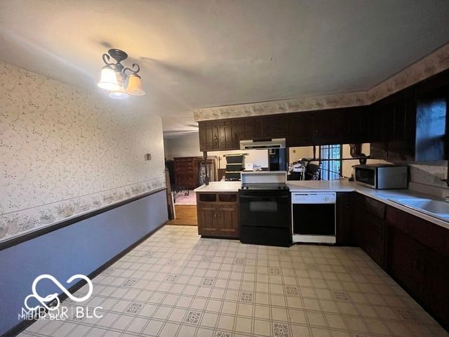 4601 Summer Drive, Anderson, IN 46012