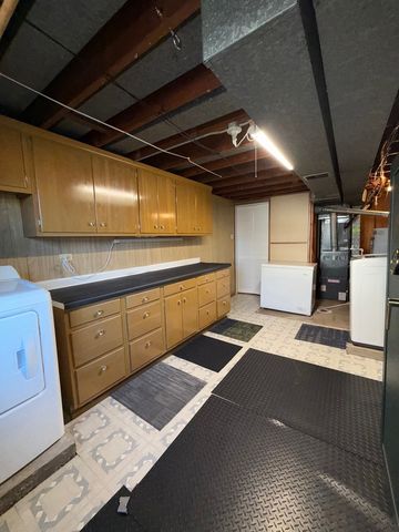 16549 Cottage Grove Avenue, South Holland, IL 60473