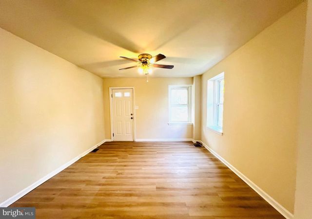 617 3RD ST, Beverly, NJ 08010