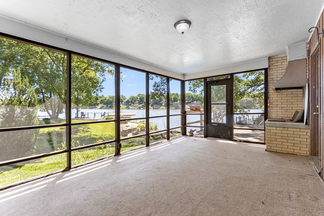 407 Holiday Drive, Lake Holiday, IL 60552