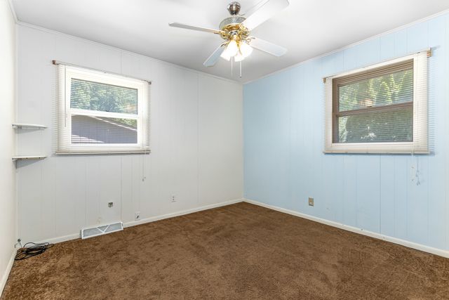 407 Holiday Drive, Lake Holiday, IL 60552