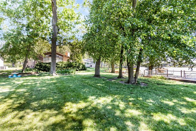 407 Holiday Drive, Lake Holiday, IL 60552