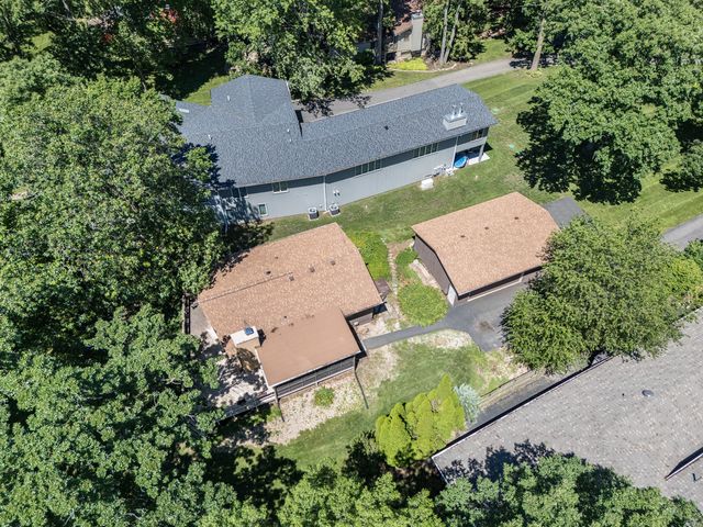 407 Holiday Drive, Lake Holiday, IL 60552